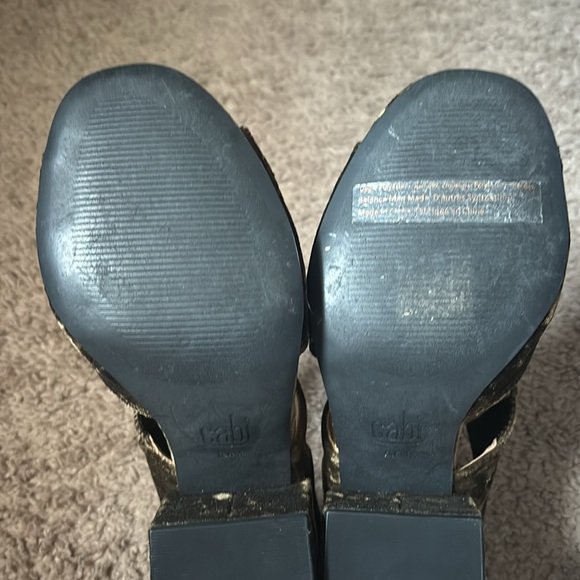 Cabi Velvet chunk heel - Picture 6 of 6